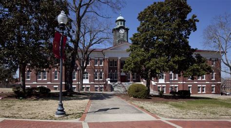 tuskegee university acceptance rate